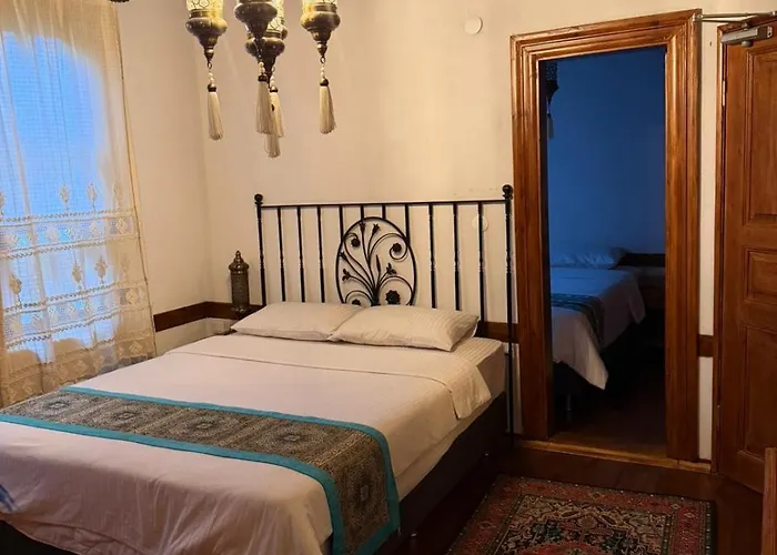 Valide Sultan Konagi Hotel Tarakli